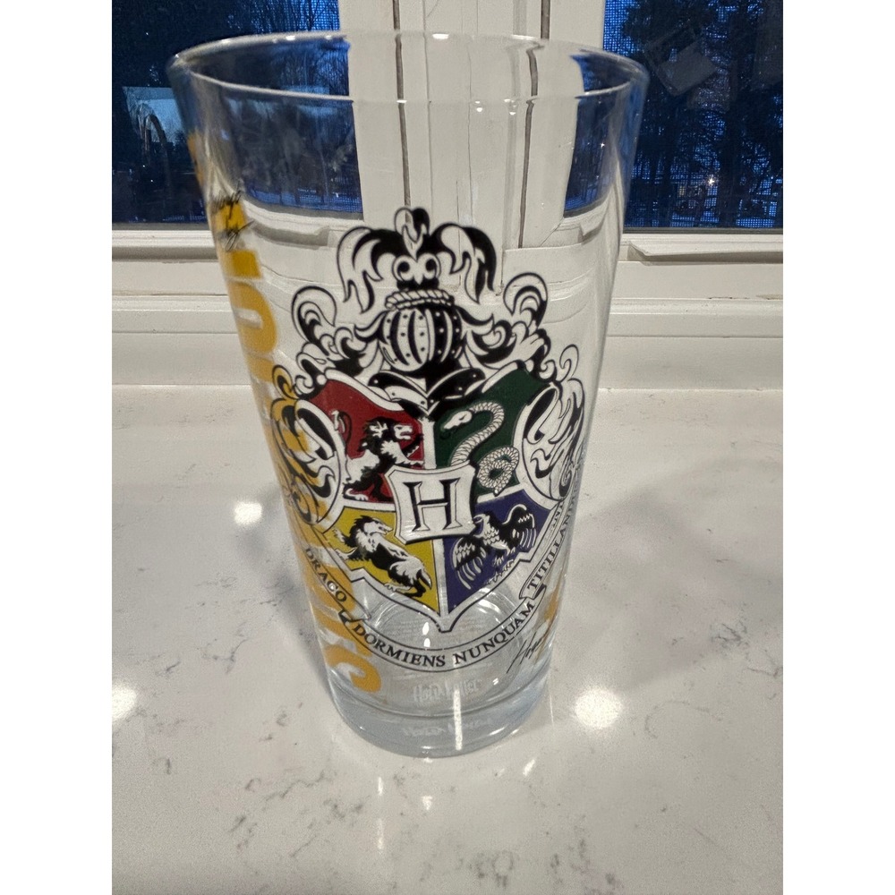 Harry Potter Hogwarts Crest 16oz Pint Glass Silver Buffalo Wizarding World Logo
